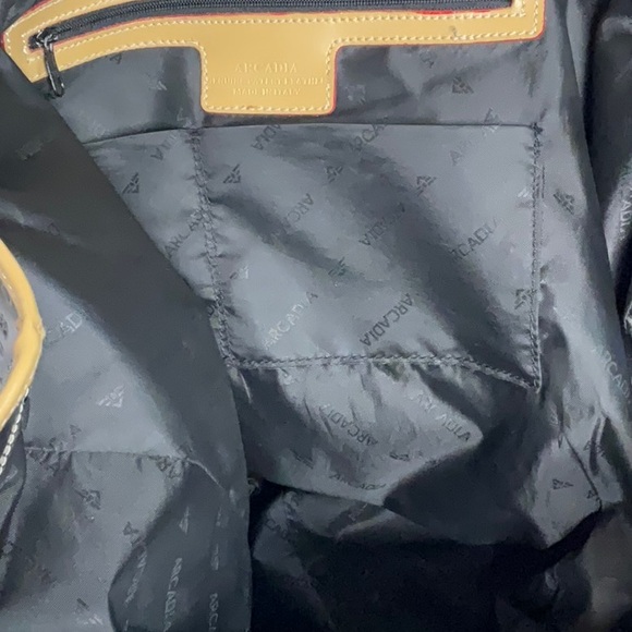 Arcadia Black & Tan Patent Leather Large Tote Textured Design and Leather Straps - Picture 8 of 15